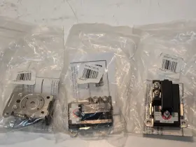 900474115 A. O. Smith 300500. J0705 3 Quantity Of A.o. Thermostats 020363139582