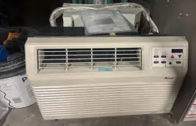 Pbc093e00bb Amana 9 200 Btu Through-the-wall Air Conditioner