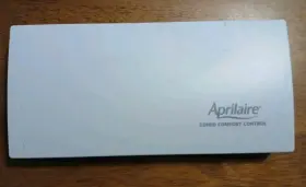 6202 Aprilaire 6203 Zoned Comfort Control 6202/6203 3 Zone Panel