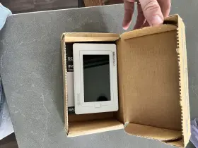 094298 Breezair Braemar Magiqtouch Touchscreen Controller For Heating Cooling #094298