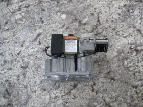 Vr8205q2795 Carrier / Honeywell Ef33cb192 Furnace Gas Valve Used Free Shipping #3