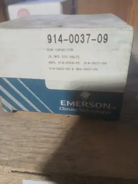 914-0037-09 Copeland 25mfd 370v Round Run Capacitor