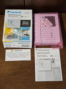 D4272c Daikin Commercial Digital Thermostat With Humidity Control - New