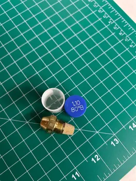 1.10-80b Delavan New Genuine Furnace Oil Burner Brass Nozzle 1.10 80 B