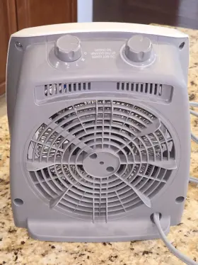 Hvy1030 Delonghi Safeheat 1500w Portable Adjustable Heater #2