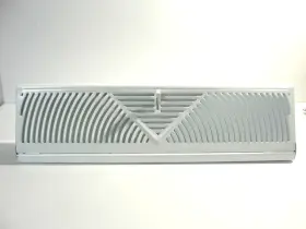 E118sw Everbilt 18 Inch White 3-way Steel Baseboard Diffuser Supply