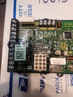 100870-02 Honeywell Furnace Circuit / Control Board Part # S9230f 1006 #2