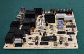 1012-83-942 Honeywell 1012-942 Furnace Control Circuit Board 2-stage