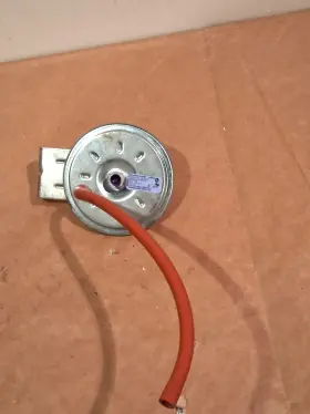 Fs6757-1729 Honeywell 42-24012-07 Pressure Switch With Tube