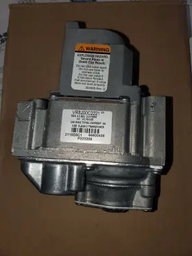 Vr8200c2221 Honeywell Home-resideo Gas Valve Basically New 2110d5c1 P232209 24v Hvac