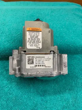 Vr8205s Honeywell Lennox 60m1601 2262 Gas Valve