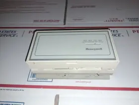 T8196a Honeywell 1000 Chronotherm Thermostat Vintage Home Heat And Air Hvac Timer #2