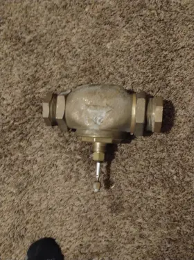 V5011f1105 Honeywell 2-1/2 Inch Npt Bronze Globe Valve