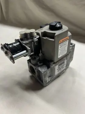 60-24394-01 Honeywell Vr8205n8829 Furnace Gas Valve Direct Spark Used
