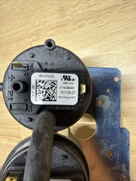 101126-07 Lennox Honeywell Pressure Switch Ba20220 Mp2168 #2