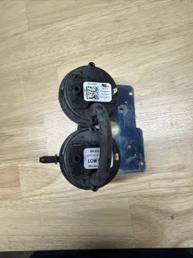 101126-07 Lennox Honeywell Pressure Switch Ba20220 Mp2168