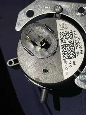 9371vo-hs-0161 Lennox 12m92 103247-11 Switch - Pressure .70