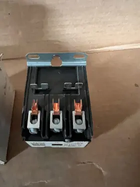 3100-30q1008cl Lennox 38113 P-8-7716 3-pole Contactor 40a 24v Coil Tyco #3