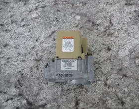 Sv9502h1706 Lennox / Honeywell 43166-001 70l53 Smartvalve Smart Valve Furnace Gas