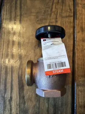 Pe1091 Plumbers Edge 1-1 / 4 Inch Steam Angle Radiator Valve