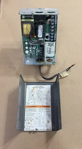 L7224a Resideo Honeywell Electronic Aquastat 1008 Used