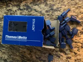14rb-251t Thomas & Betts And 1/4 Inch Nylon Insulated Male Tab Power Connector 45 Pcs