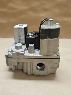 Ef33cw200 White-rodgers 36e55 218 Furnace Gas Valve Used #3