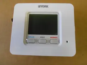 Thsu32p7y York International 4-heat/2-cool Residential Digital Thermostat 24v