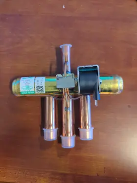 S1-02547288000 York Reversing Valve New Coleman Luxaire
