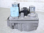 White Rodgers 36E98 202 Hvac Furnace Gas Valve Carrier EF32CW191A. Fixed Price $40.38.