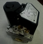 Carrier EF33CW188 36H54 470 Gas Valve Oem Furnace Control Genuine Replacement. Fixed Price $115.00.